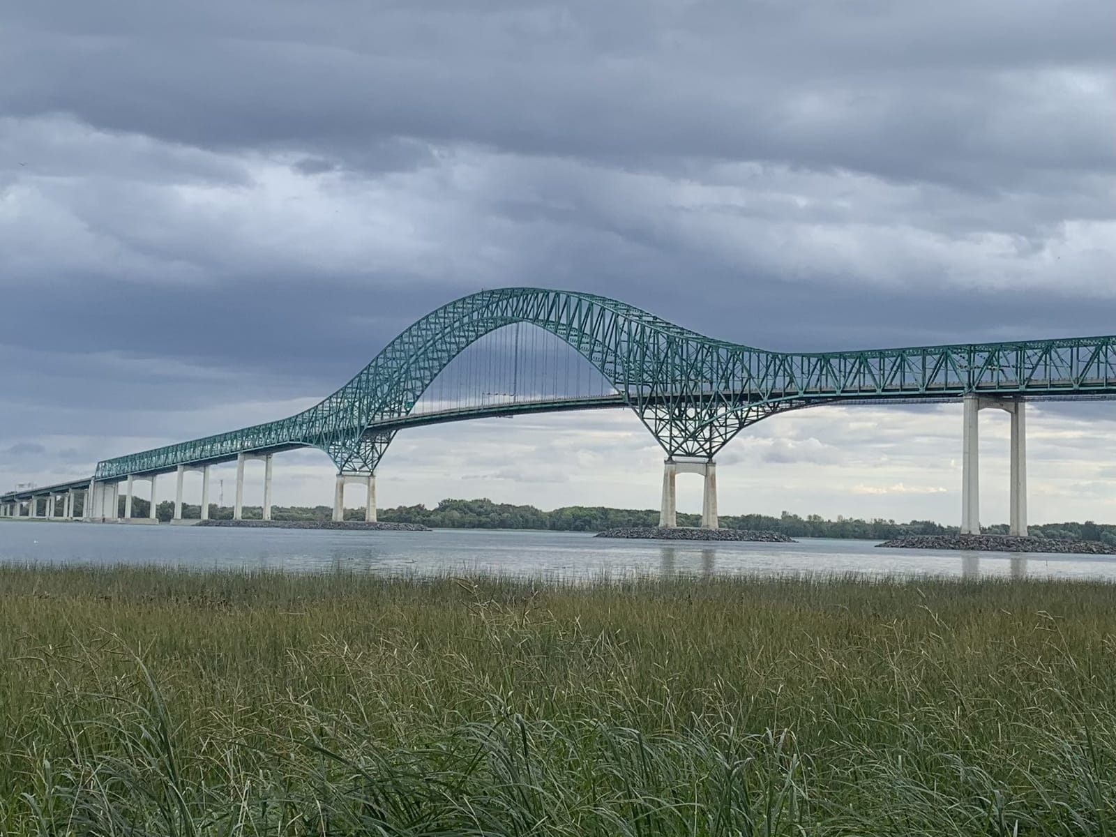 Acier de structure et glissière. pont Laviolette de Trois-Rivières